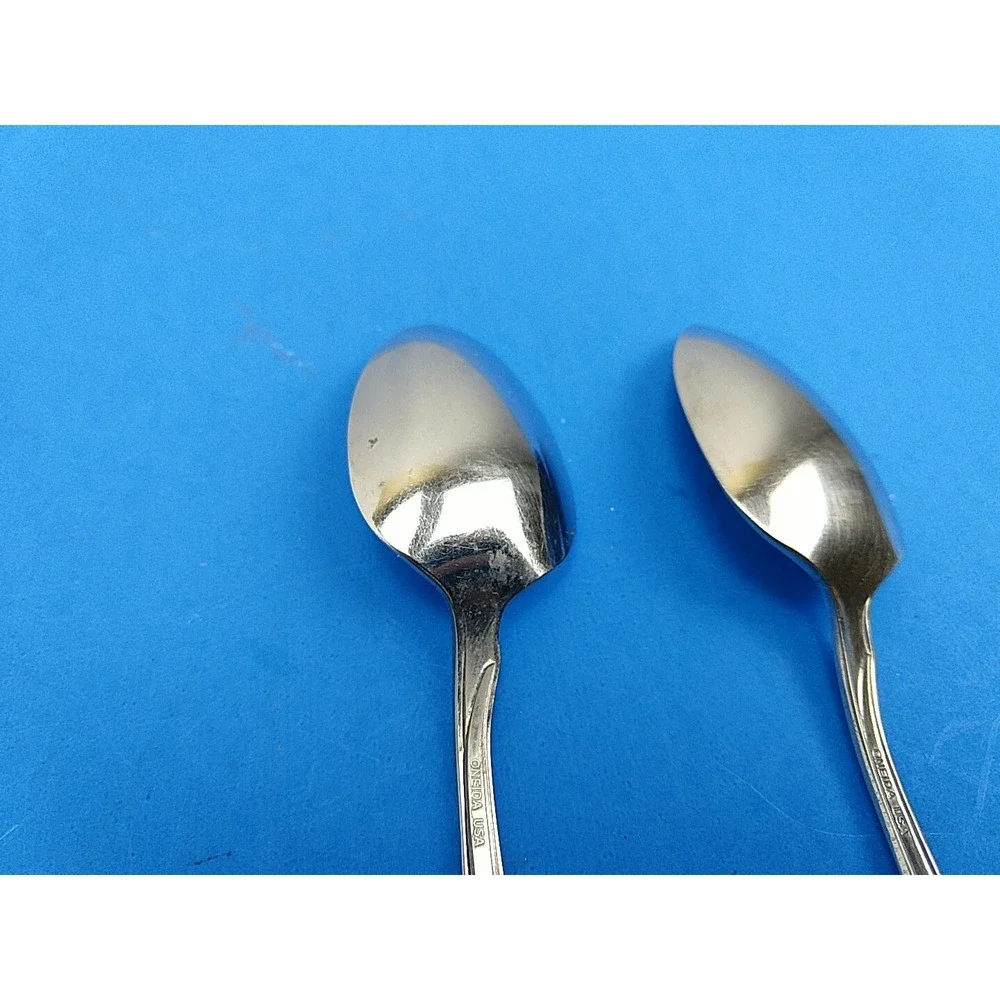 Oneida Flight Reliance USA Set Of 2 Spoons